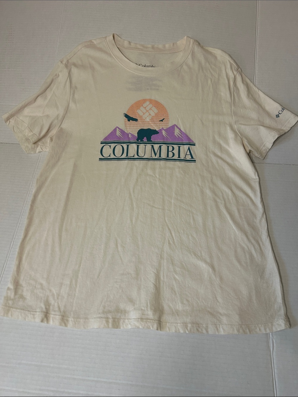 Columbia Medium Cream Tee with Purple Mountains and Peach Sun unisex